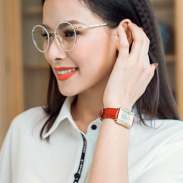 Thương hiệu Đồng hồ, kính mắt Diamond D được phái đẹp yêu thích năm 2020