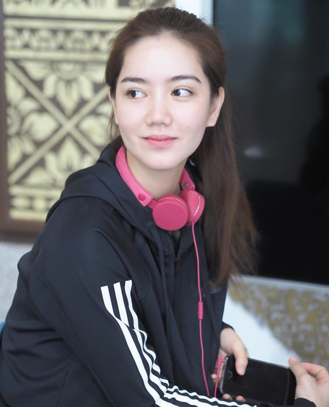 Tay vợt 25 tuổi được mệnh danh là một trong những nữ VĐV đẹp nhất Thái Lan.
