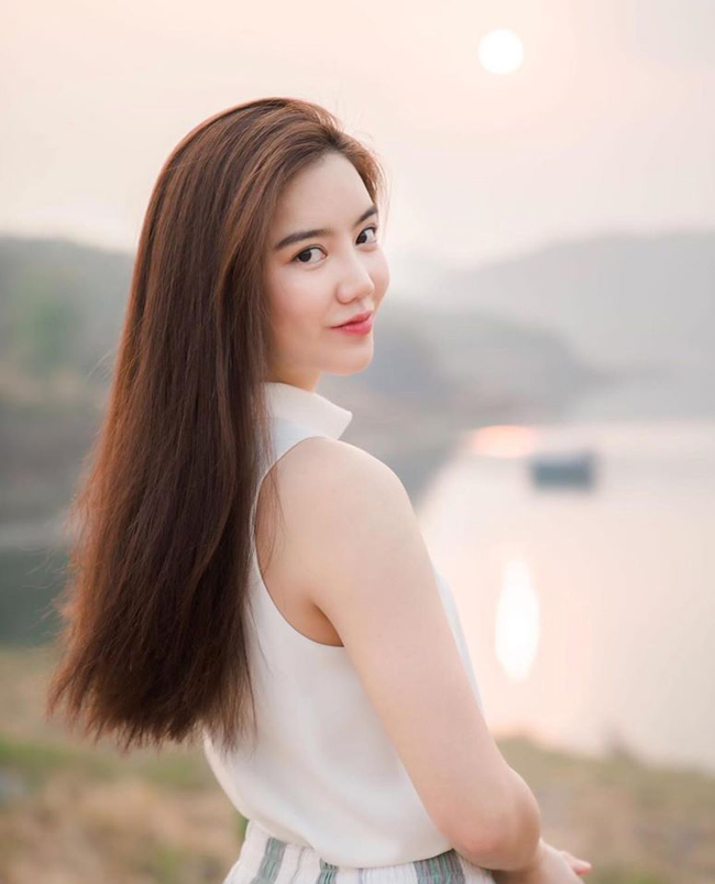 Amradi Dikabales sinh ngày 6 tháng 9 năm 1994 tại&nbsp;Chiang Mai, Thái Lan.&nbsp;
