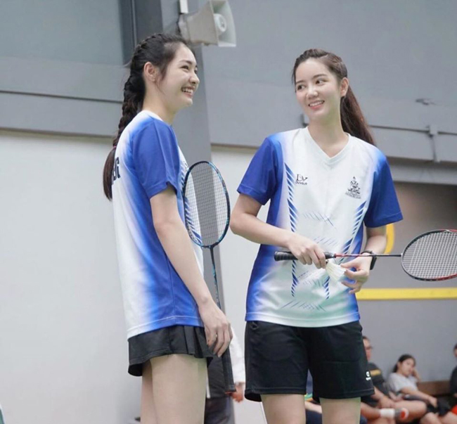2017, cô thi đấu tại giải cầu lông Sawecdee Cup Astec Chiangmai 2017, cuộc thi cầu lông quốc tế được tổ chức tại Chiang Mai. Cô cùng với chị gái Anongnat Dikabales thi đấu ở hạng mục đôi nữ và giành được HCV.
