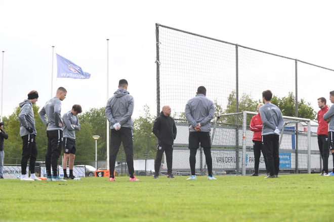 Heerenveen đổi ý, Văn Hậu chính thức trở lại tập luyện cùng đồng đội - 1