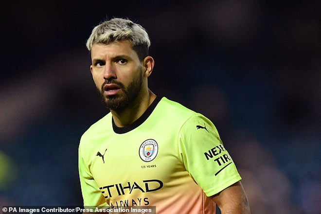 Aguero bất ngờ cầm đầu vụ nổi loạn Ngoại hạng Anh: Man City điên đầu - 1