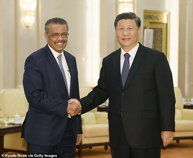 Tổng giám đốc WHO Tedros (trái) gặp Chủ tịch Trung Quốc Tập Cận Bình ở Bắc Kinh hôm 28.1.