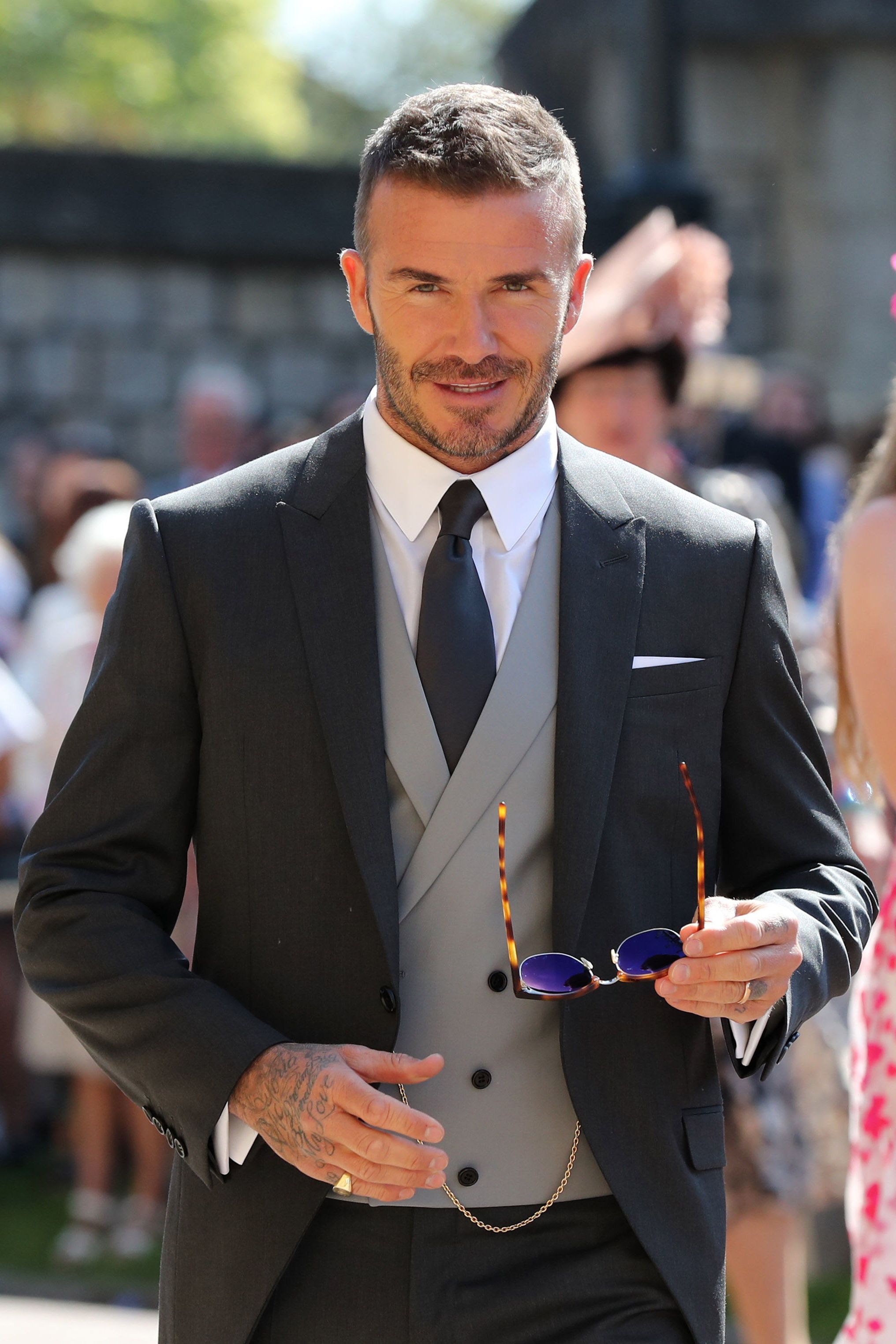 Tóc David Beckham rụng lả tả như lá thu, mắc chứng hói đầu đặc trưng ở Anh - 1