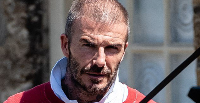 Tóc David Beckham rụng lả tả như lá thu, mắc chứng hói đầu đặc trưng ở Anh - 2