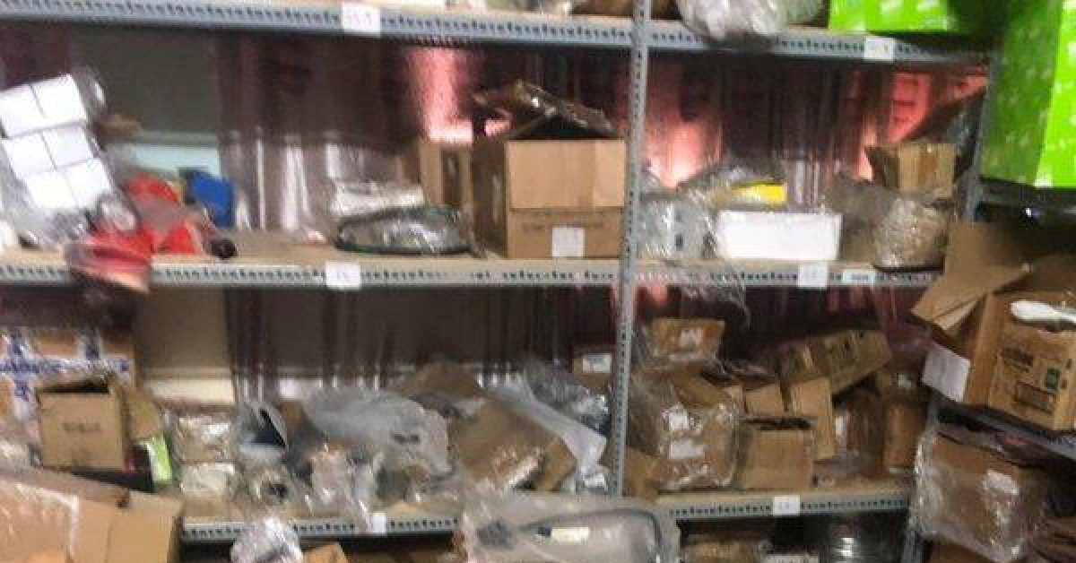 Thị trường - Tiêu dùng - Phát hiện số lượng lớn phụ tùng xe sang Mercedes, BMW "rởm" tại Hà Nội