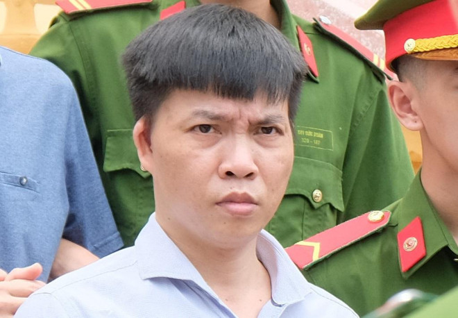 Bị cáo Đỗ Mạnh Tuấn đã bật khóc khi đứng lên tự luận tội cho bản thân