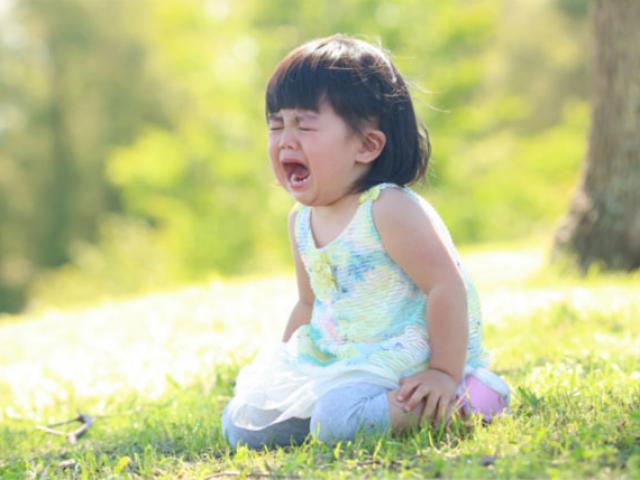 Giáo dục - du học - Bất cứ khi nào trẻ khóc, cha mẹ hãy cố gắng sử dụng 7 câu này thay vì "Đừng khóc nữa"