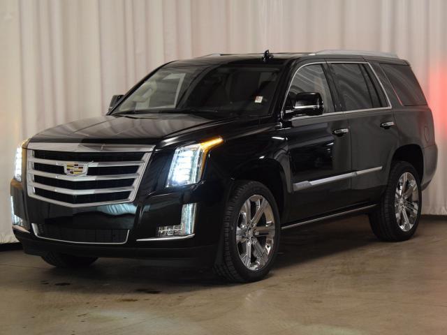Ô tô - Choáng ngợp với khoang nội thất dát vàng của Cadillac Escalade