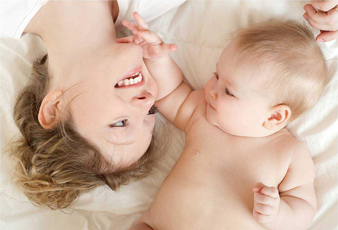 Việc chăm sóc sức khỏe cho mẹ bầu và trẻ nhỏ cực kỳ quan trọng