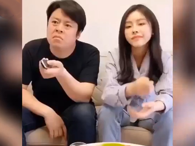 Video Clip Cười - Ông bố khốn khổ khi có cô con gái thích "cà khịa"