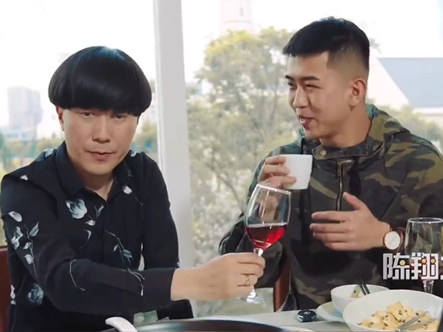 Video Clip Cười - Nỗi khổ mỗi khi đi họp lớp "nổ"