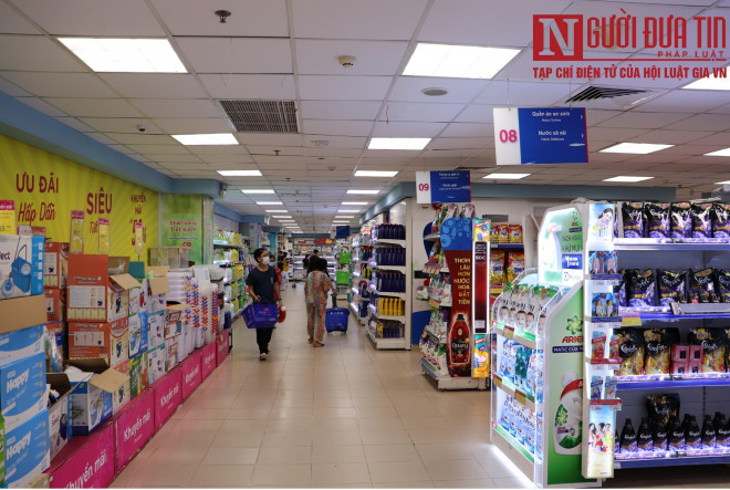 Lượng khách đến siêu thị bắt đầu
tăng.