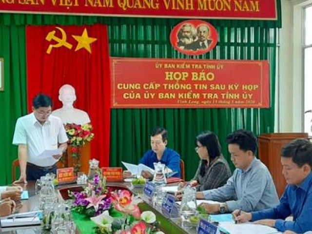 Tin tức trong ngày - Cách tất cả chức vụ trong Đảng đối với Chủ tịch Hội Chữ thập đỏ Vĩnh Long