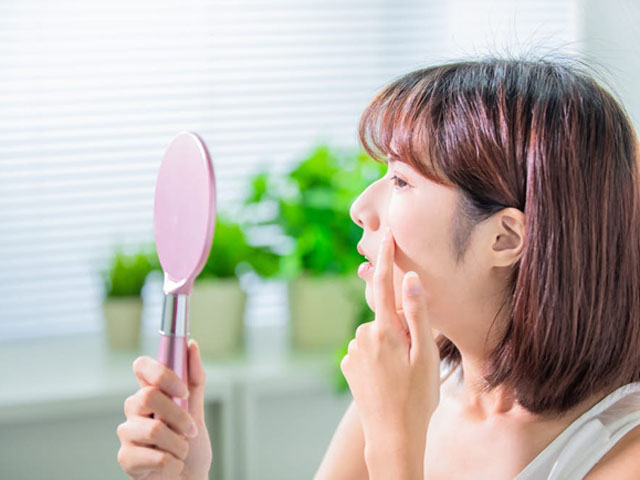 Làm đẹp - Hướng dẫn các bước nặn mụn an toàn tại nhà, không để lại thâm, sẹo