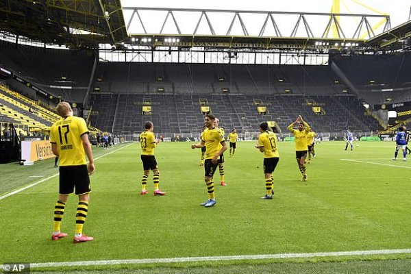 Trực tiếp bóng đá Dortmund - Schalke 04: Thế trận nhàn nhã (Hết giờ) - 11