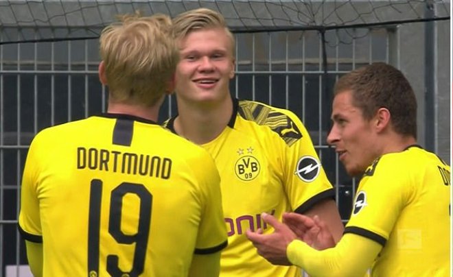 Trực tiếp bóng đá Dortmund - Schalke 04: Thế trận nhàn nhã (Hết giờ) - 10