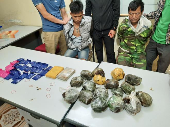 Công an Sơn La triệt phá vụ vận chuyển hơn 11 kg ma túy - 1