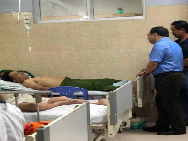 Pháp luật - Thượng uý Công an trọng thương khi giải cứu người dân bị kẻ cầm dao khống chế