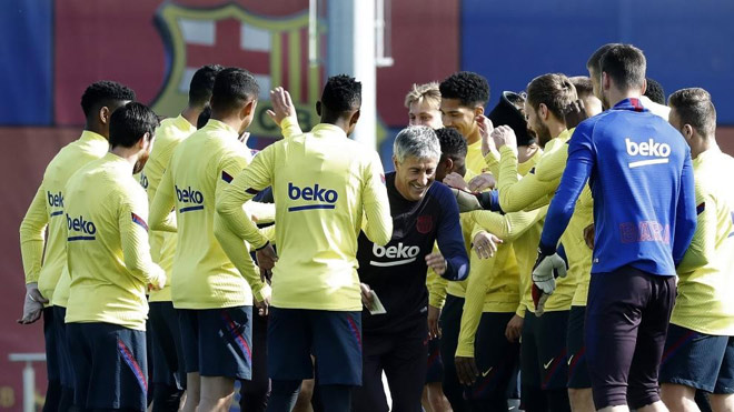 Nội bộ Barca dậy sóng: Bị Messi chỉ trích kém tài, HLV Setien phản pháo - 1