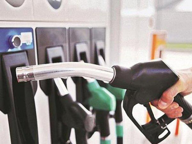 Thị trường - Tiêu dùng - Kinh doanh xăng không rõ nguồn gốc, một công ty bị phạt hơn 172 triệu đồng