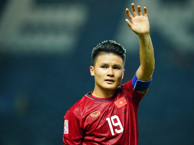 Đón xem hình ảnh đời tư của Quang Hải, ngôi sao bóng đá Việt Nam khiến cả nước hâm mộ mê mẩn. Thật tuyệt vời khi có cơ hội chiêm ngưỡng cuộc sống đầy thú vị của anh chàng trên sân bóng và ngoài đời thường.