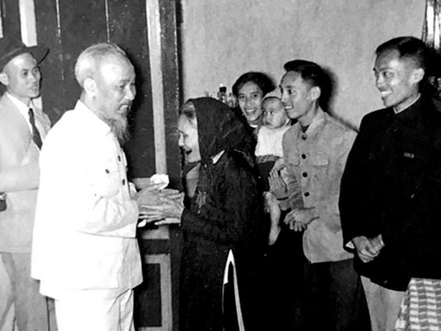 Giáo dục - du học - Quà cưới đặc biệt Bác Hồ tặng cho Hoàng tử Lào năm 1969 là gì?