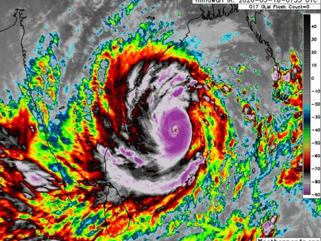 Thế giới - Vất vả đối phó Covid-19, Ấn Độ lại gồng mình chống đỡ siêu bão sức gió 250km/giờ