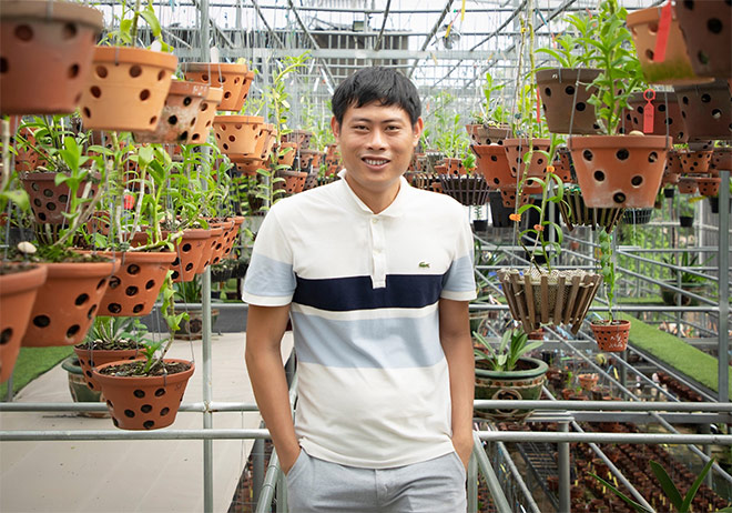&nbsp;Anh Nguyễn Thanh Xuân và vườn lan của mình