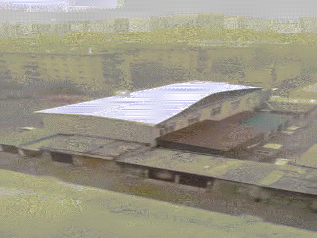 Phi thường - kỳ quặc - Gió bão khủng khiếp bốc cả mái siêu thị "ném" xuống đường