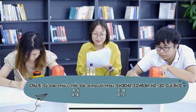 Kẻ ghét người yêu Hóa học "cà khịa" bằng thơ, so tài cao thấp hút cộng đồng mạng - 3