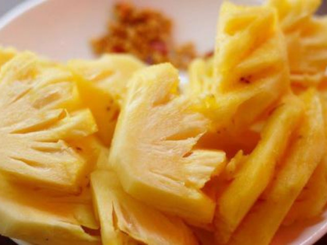 Sức khỏe đời sống - Dứa ngọt nhưng ăn kiểu này không sớm thì muộn cũng mang bệnh vào thân