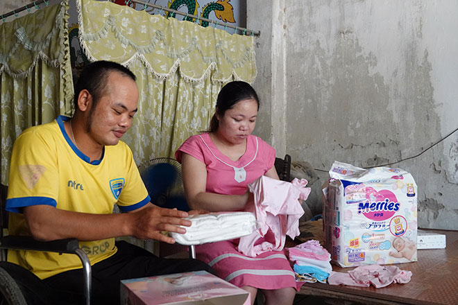 Kỳ tích của BV Việt Bỉ: Cặp đôi tật nguyền cùng lúc đón hai “thiên thần bé”! - 3