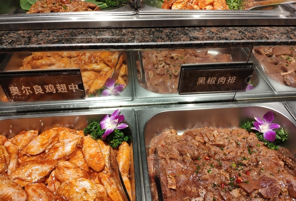 Muốn ăn toàn món ngon và lâu no, hãy tránh 5 món này khi ăn buffet - 3