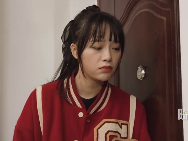 Video Clip Cười - Xã hội bây giờ nhiều lừa đảo, chị em nên cẩn thận vẫn hơn