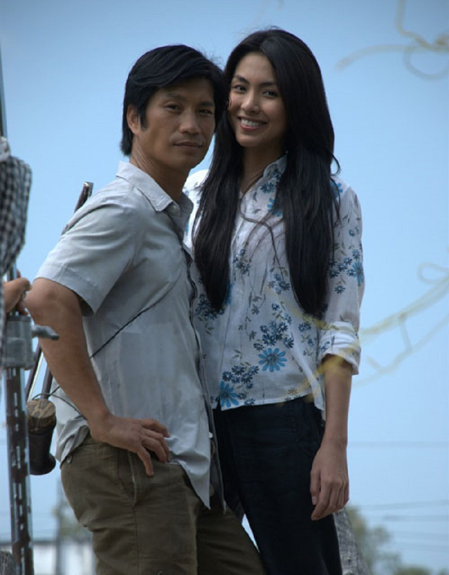 Đảm nhận vai người vợ của Út Võ (Dustin Nguyễn) chính là Tăng Thanh Hà. Đây là một vai phụ trong phim nhưng có vai trò khắc họa phần nào cuộc sống khốn khổ của cha con Út Võ.
