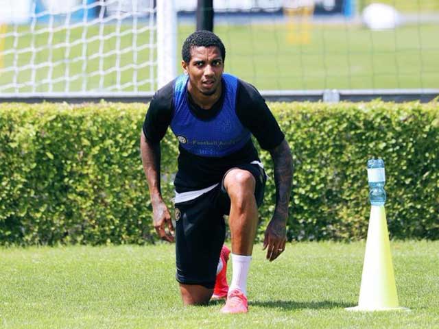 Bóng đá - Kante, Young lộ diện mạo “hết hồn” sau cách ly: Nhiều fan sửng sốt