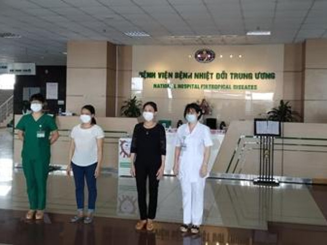 Tin tức trong ngày - "Khi biết mình mắc COVID, tôi khóc suốt"