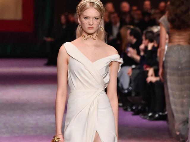 Thời trang - Những đôi dép tông ấn tượng nhất theo thời gian