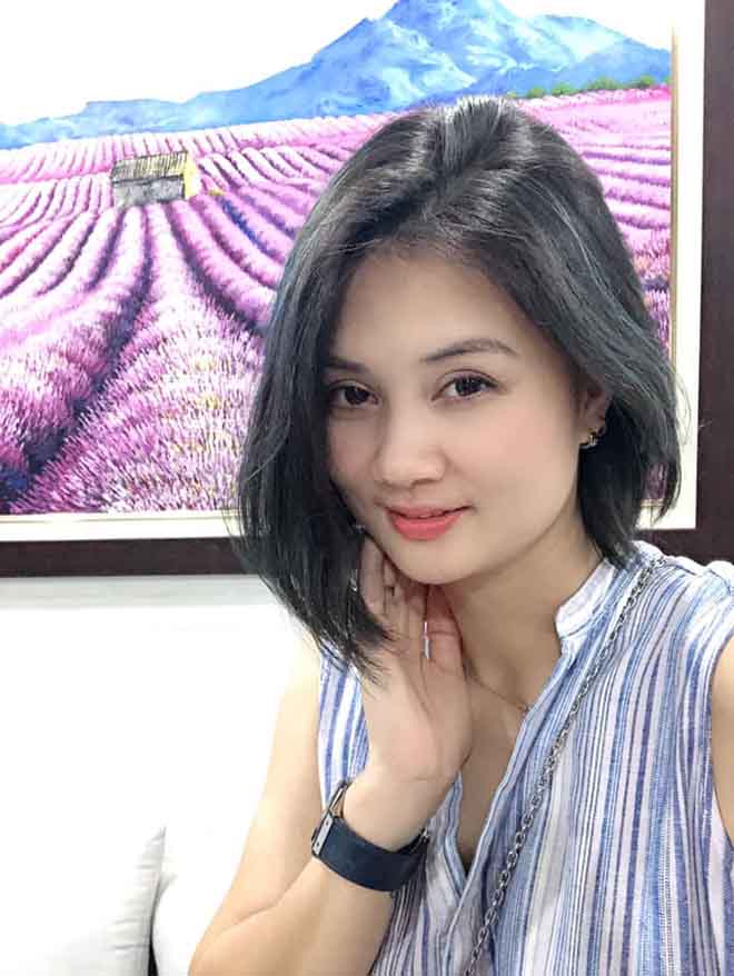 Kim Huệ khoe sắc vóc tươi trẻ ở tuổi 37