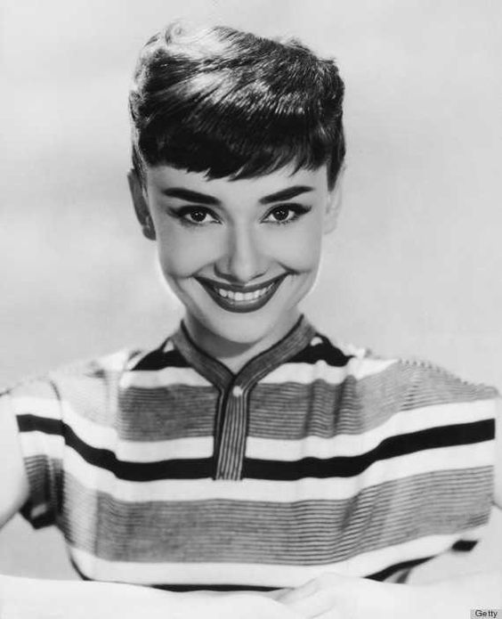 Tips mặc đẹp bất biến từ "tượng đài sắc đẹp" Audrey Hepburn - 6