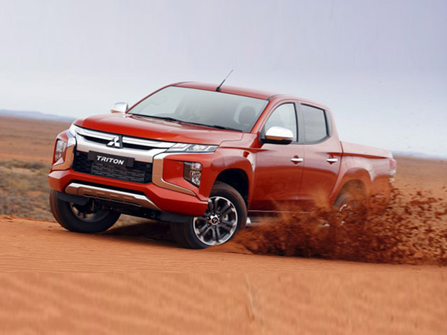 Tin tức ô tô - Mitsubishi Triton giảm giá gần 140 triệu đồng xả hàng dọn kho