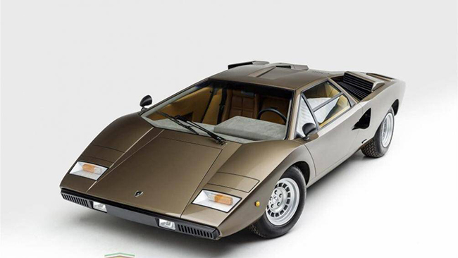 Lamborghini Countach là mẫu xe đã đưa tên tuổi của hãng lên một đẳng cấp mới
