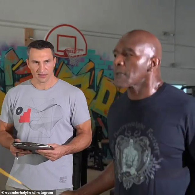 Holyfield mời Klitschko vào đội ngũ huấn luyện