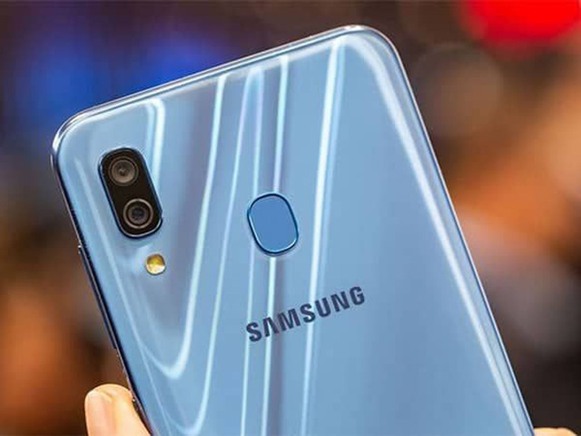 Thời trang Hi-tech - Cộng đồng hoang mang trước lỗi lạ trên điện thoại cũ, Samsung nói gì?