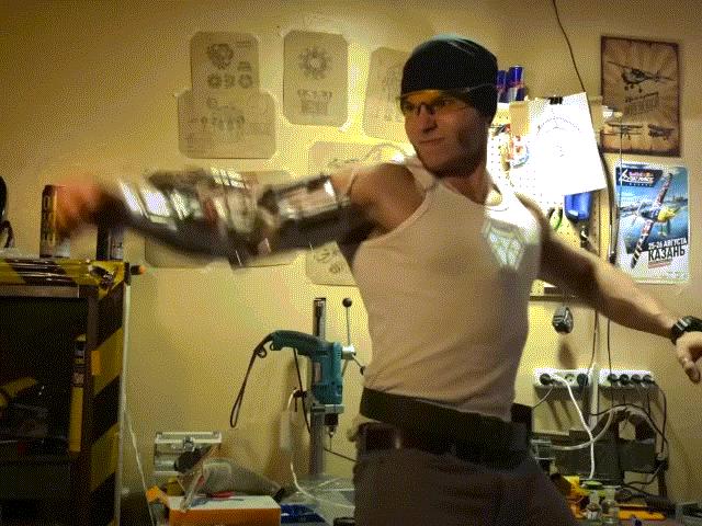 Media - Iron man ngoài đời thực sáng chế ra bộ hỏa tiễn bắn năng lượng ở lòng bàn tay