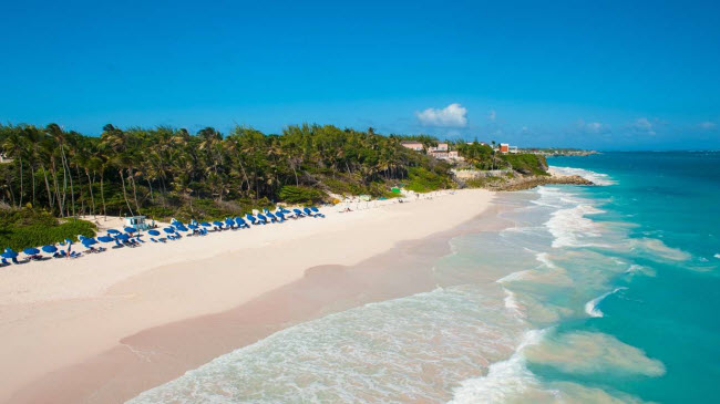 Crane, Barbados: Bãi biển Crane thu hút du khách nhờ cát hồng mịn và khu nghỉ dưỡng nằm trên vách đá nhìn xuống biển. Nơi đây được coi là thiên đường dành cho các cặp đôi mới cưới.
