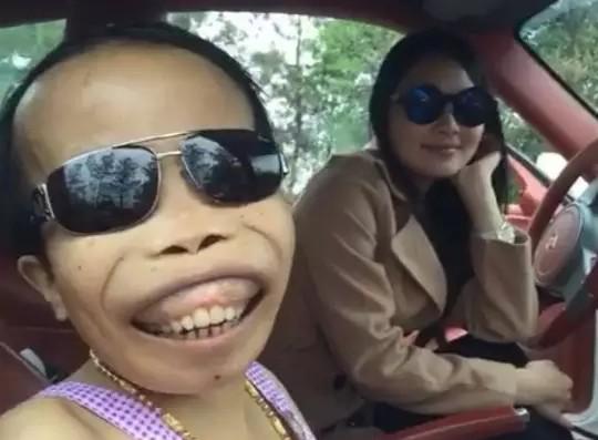 Chàng đại gia “xấu lạ” được một số kẻ đứng đằng sau dựng lên để giật dây, trục lợi, gây sốc.