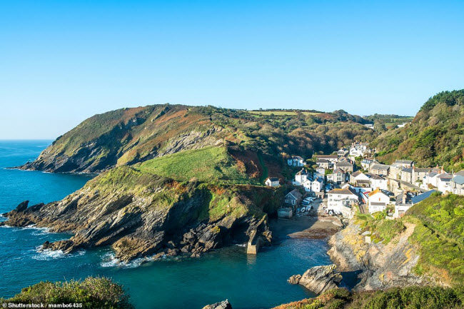 Portloe, Anh: Ngôi làng Portloe ở vùng Cornwall có bến cảng đẹp như trong truyện cổ tích.
