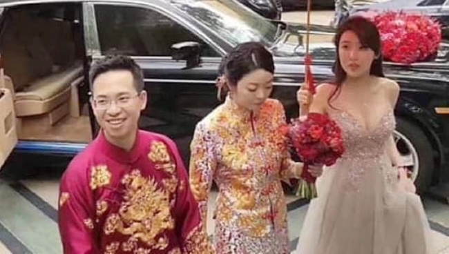 Từ quan khách&nbsp;đến dự hôn lễ tới phù dâu đều cố chọn đồ nhã nhặn để dành sự chú ý cho cô dâu.
